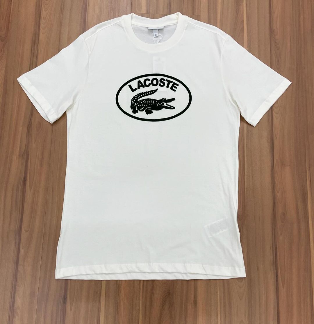 Conjunto Lacoste [CAMISA + BERMUDA + BONÉ+ OCULOS+ RELÓGIO)