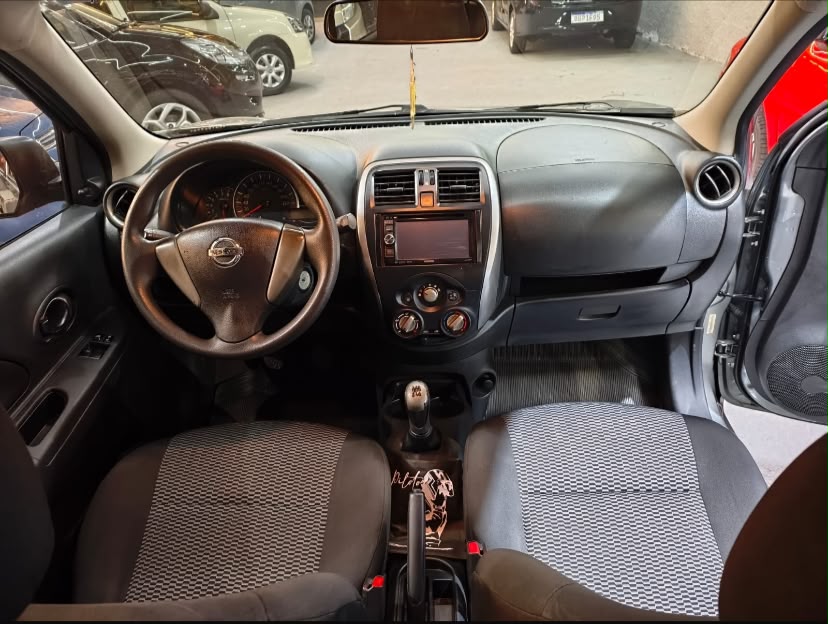 Nissan March S 1.0 Flex 2015/2016