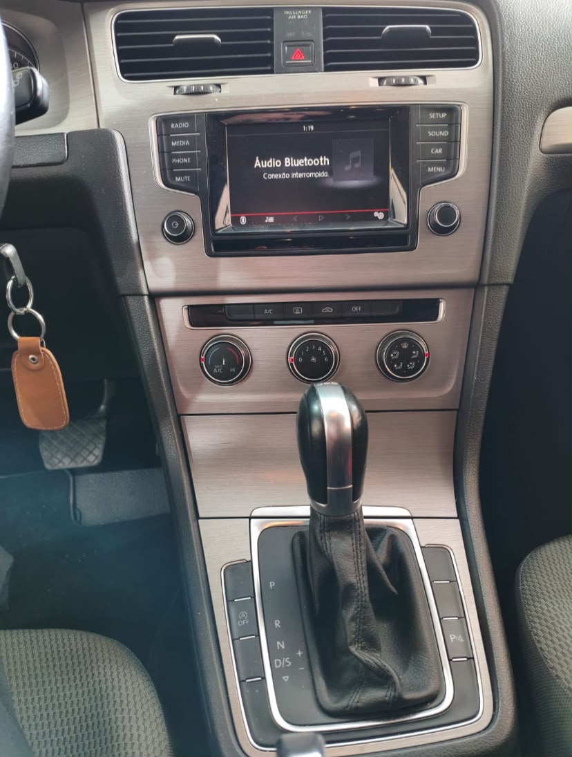 VW Golf 1.4 Turbo Automático 2015