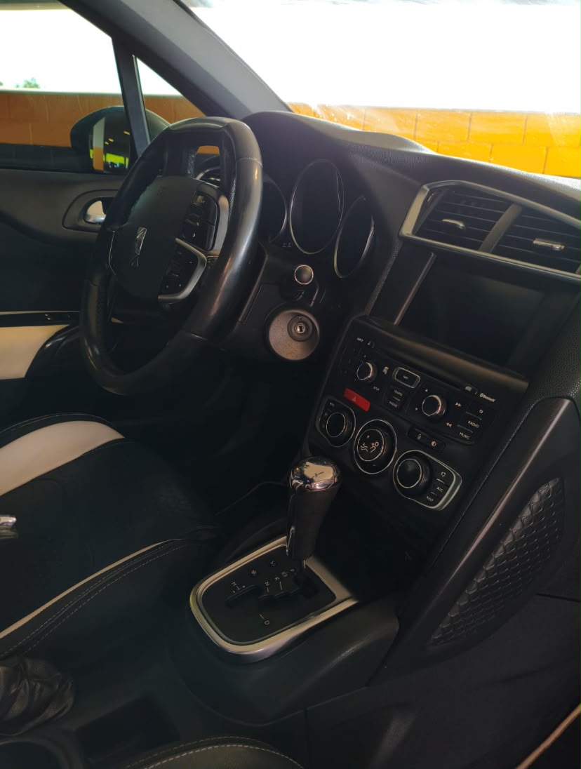 Citroën DS4 2014 - Roda e pneu