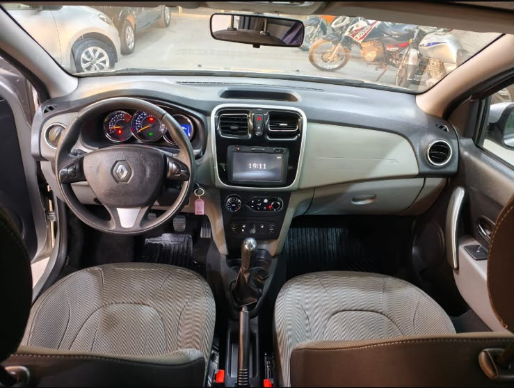 Renault Logan - Vista traseira