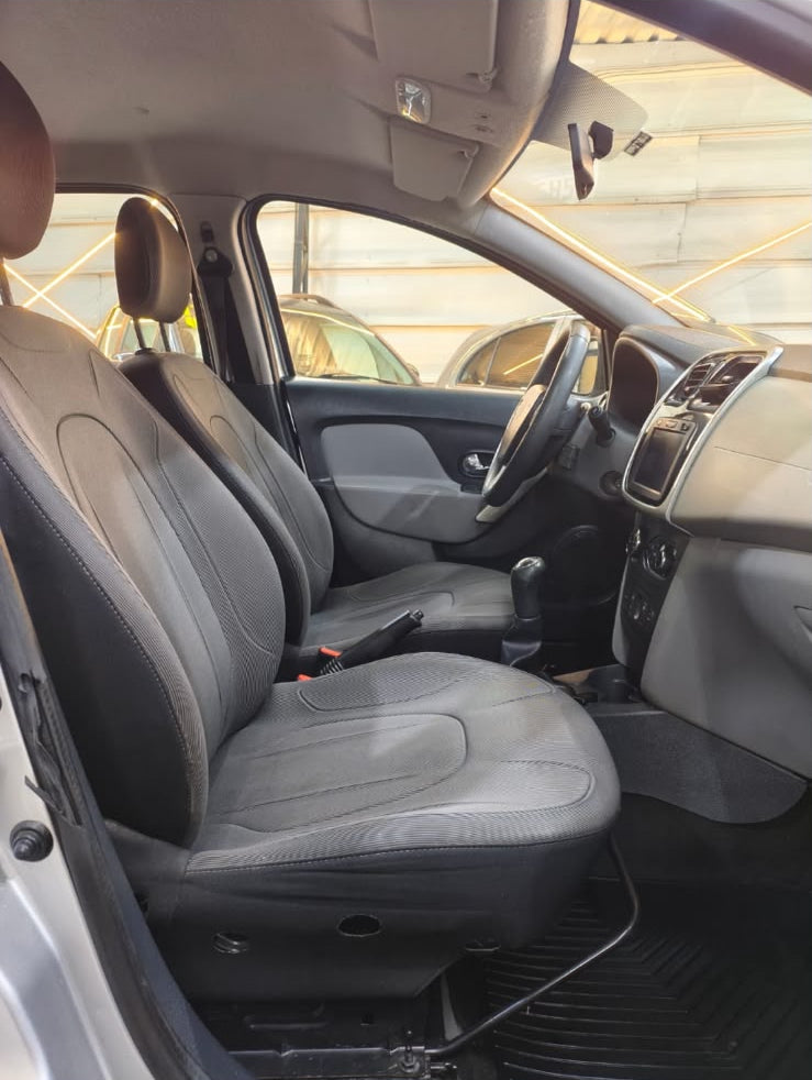 Renault Logan - Vista traseira 2