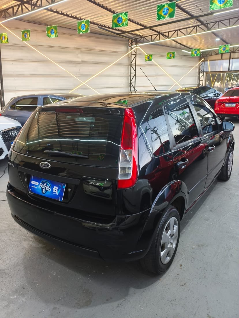 Ford Fiesta 2008 - Vista traseira